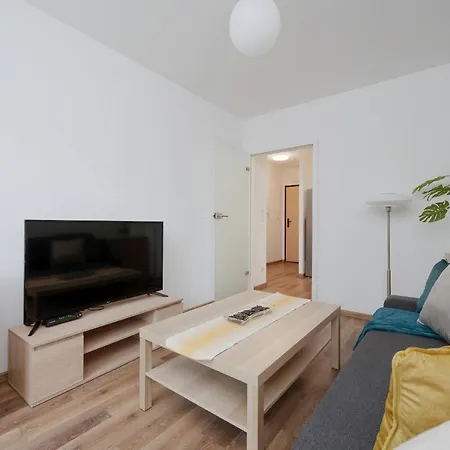 Apartment Legnicka Wroclaw With Parking By Noclegi Renters Exterior photo