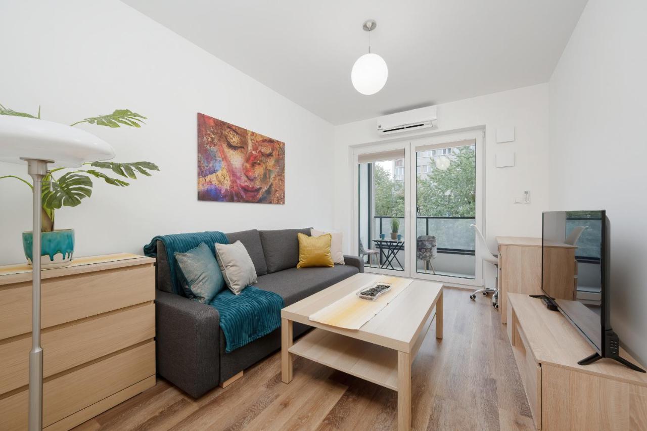 Legnicka With Parking By Renters