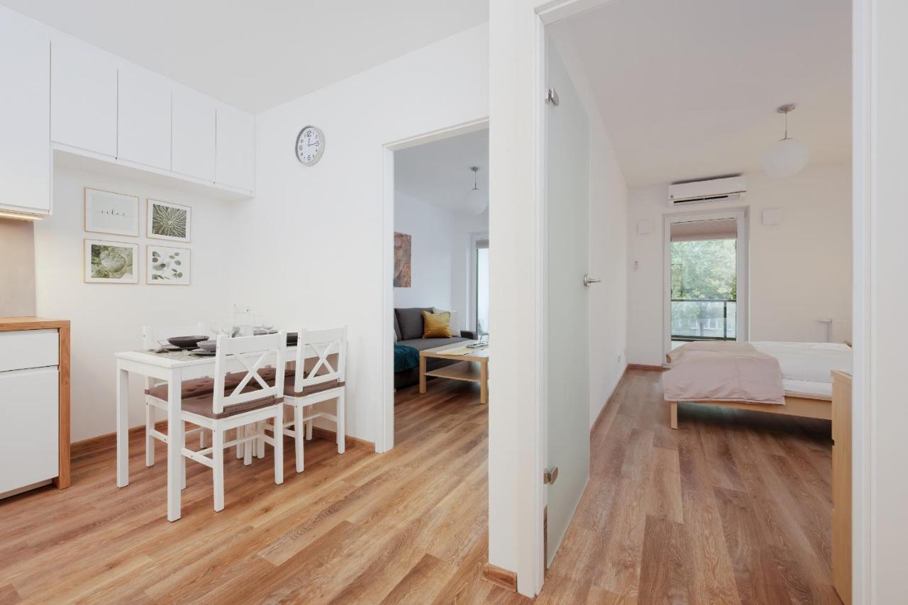 Legnicka With Parking By Renters Apartment *