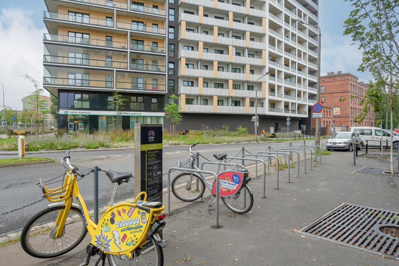 Legnicka With Parking By Renters Apartment